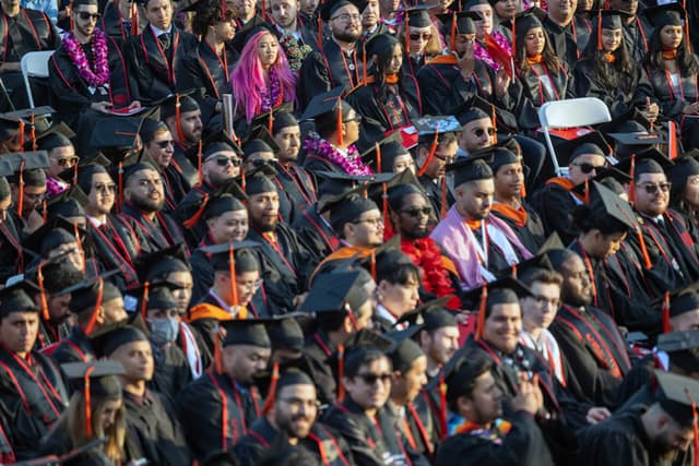 New Law to Give In-State Community College Tuition to MEX Students